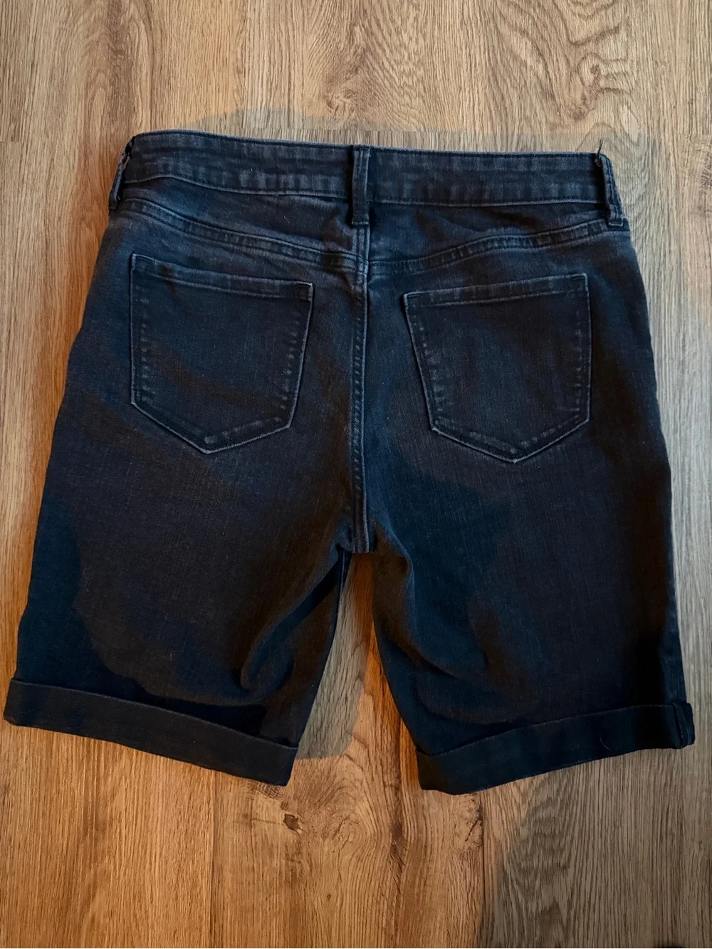 Old Navy Black Bermuda Denim Shorts Distressed Cuffed Size 10